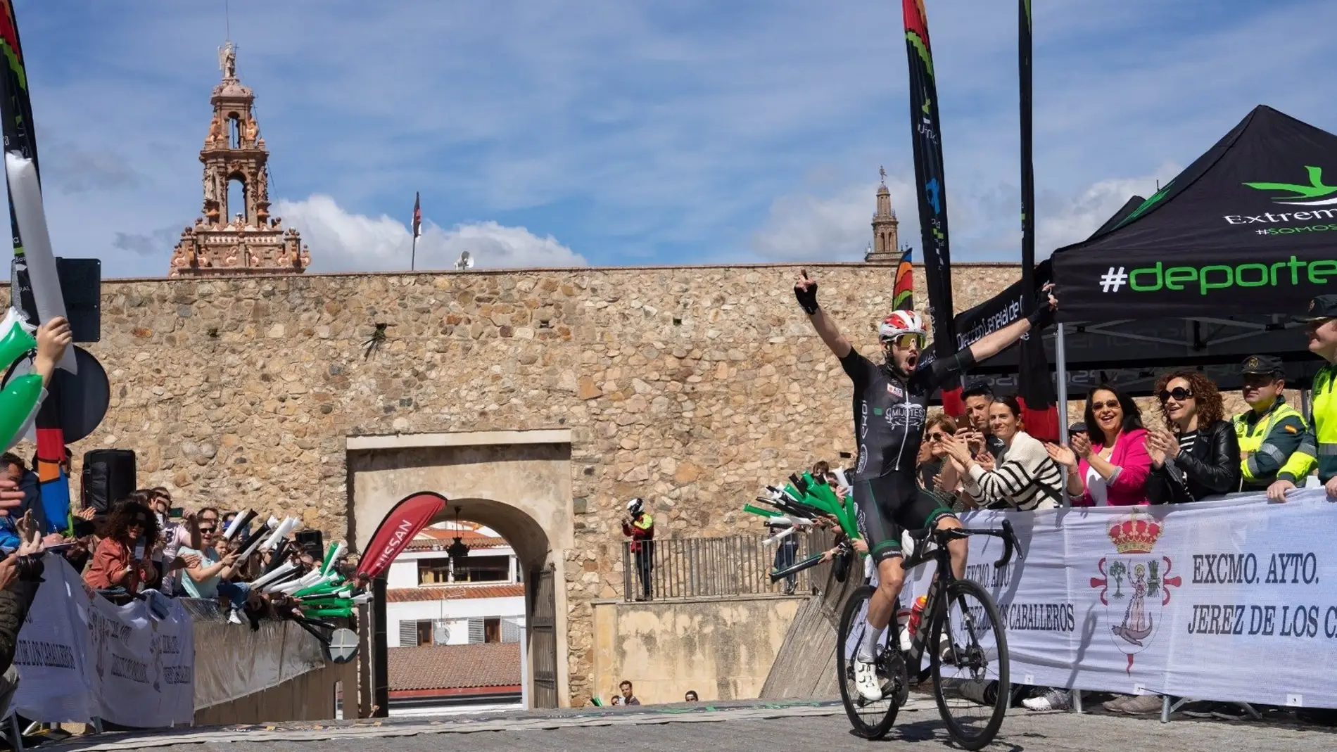 El francés Adrián Maire ganaba en Jerez y se hacía con la general de la Vuelta Ciclista a Extremadura