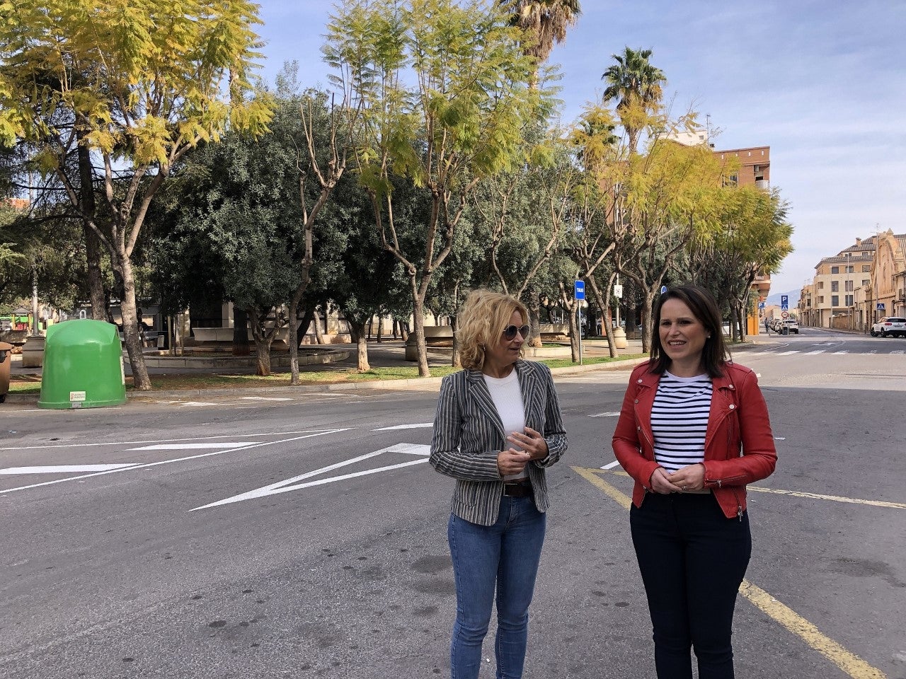 Almassora reordena la plaza Santa Isabel para seguridad de los usuarios Almassora reordena la plaza Santa Isabel para seguridad de los usuarios
