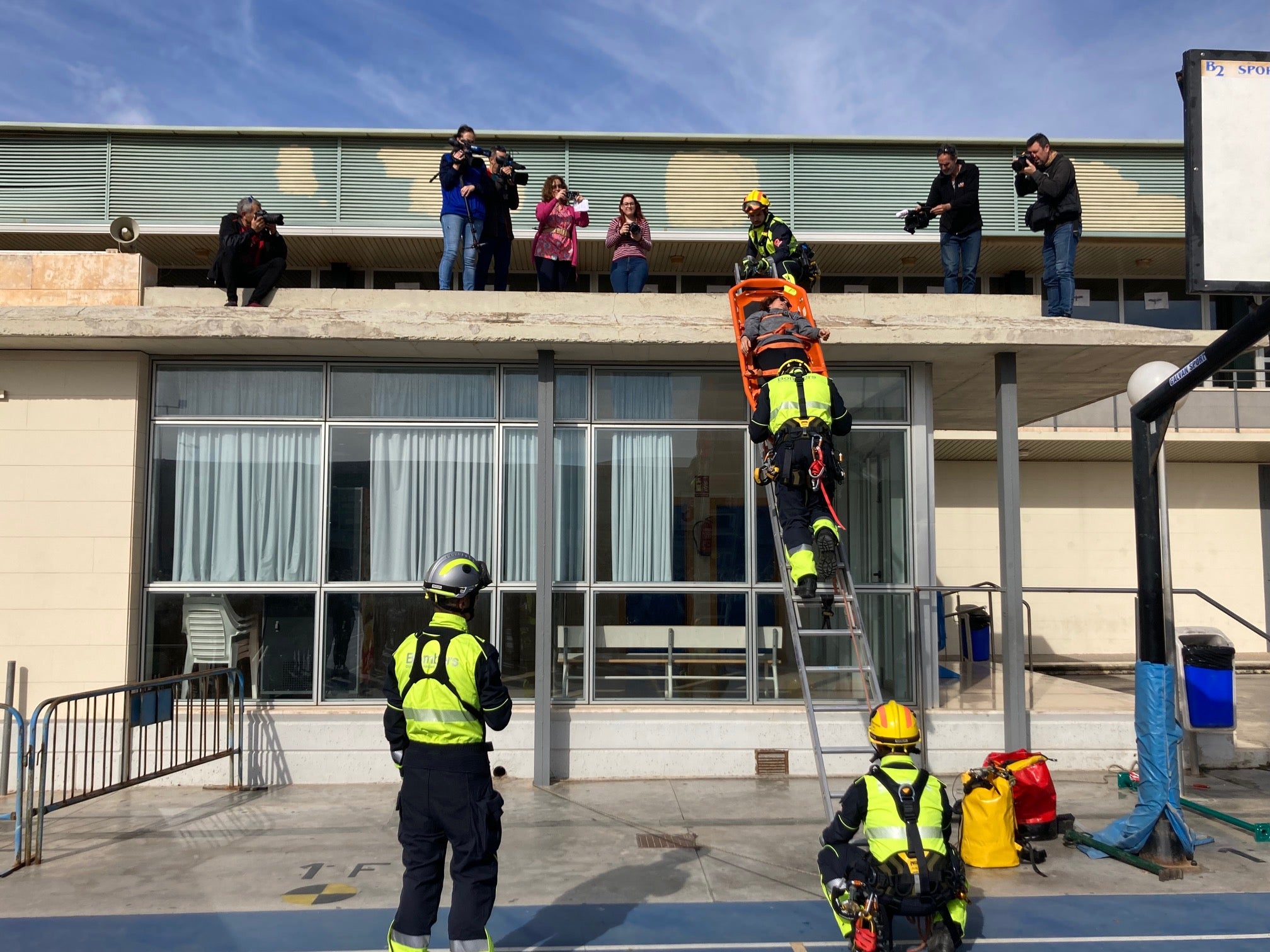 Simulacro de terremoto en todos los centros educativos de Torrevieja recordando lo sucedido en 1829 Simulacro de terremoto en todos los centros educativos de Torrevieja recordando lo sucedido en 1829
