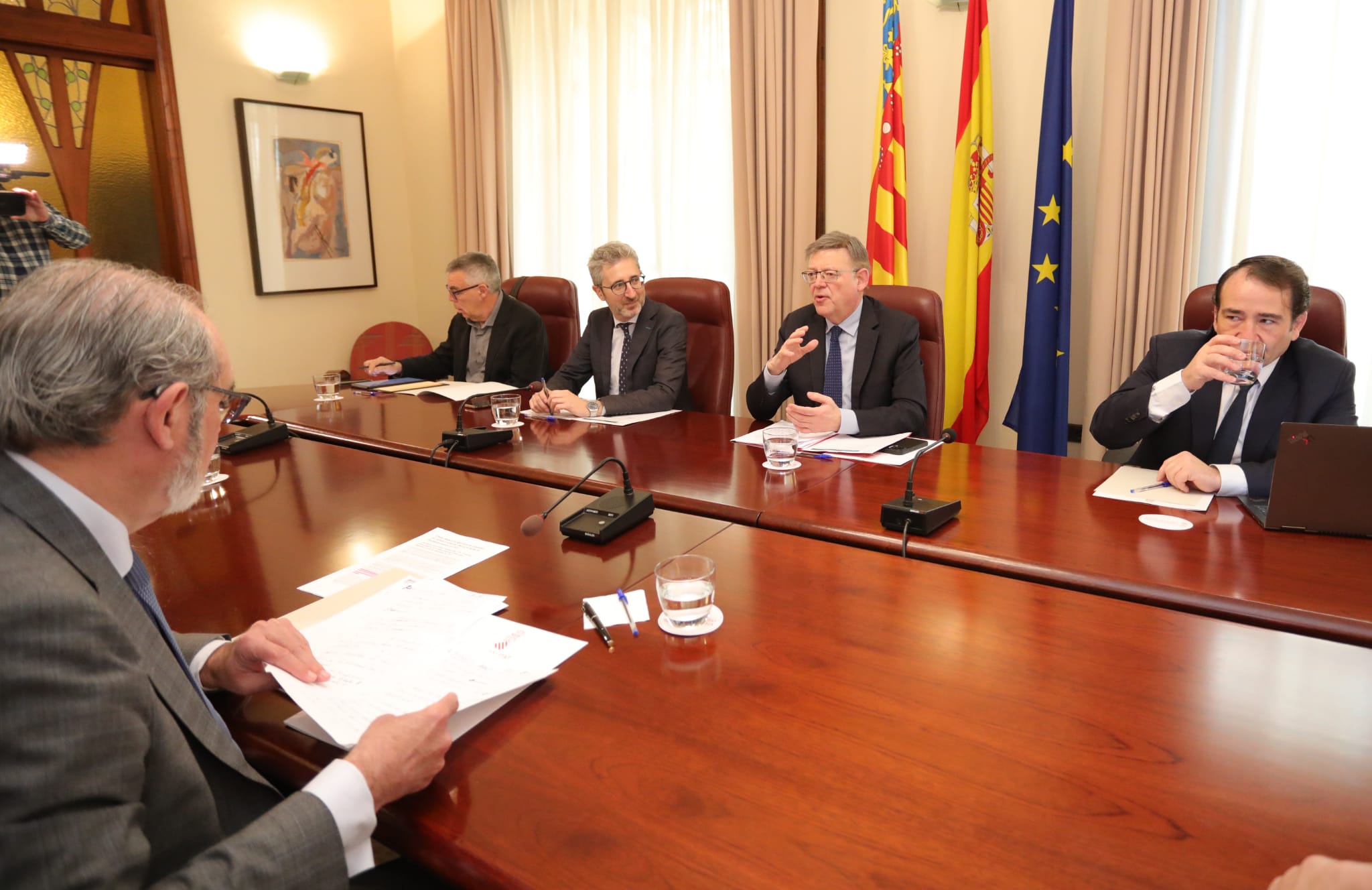 Puig duplica las ayudas al azulejo mientras Madrid sigue sin mover ficha Puig duplica las ayudas al azulejo mientras Madrid sigue sin mover ficha