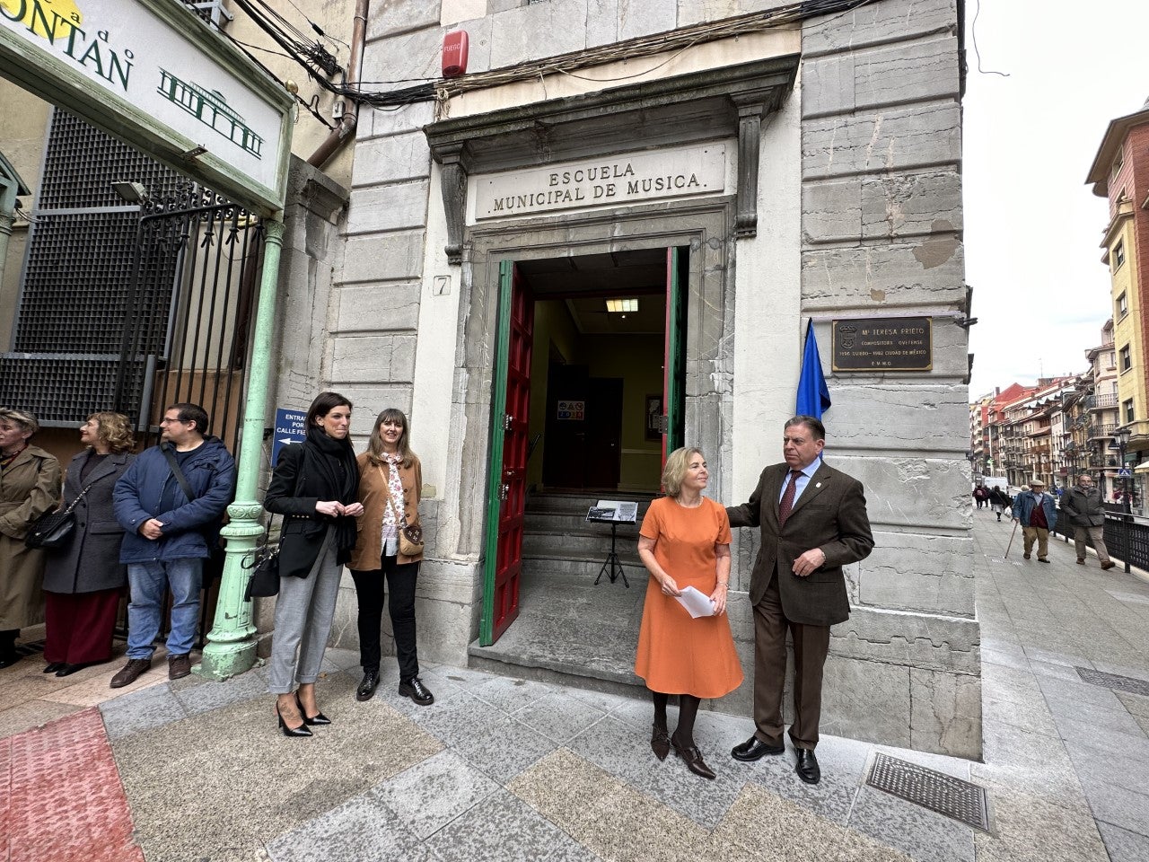 “No somos dudosos”, afirma el alcalde Canteli sobre la transparencia de las becas escolares “No somos dudosos”, afirma el alcalde Canteli sobre la transparencia de las becas escolares