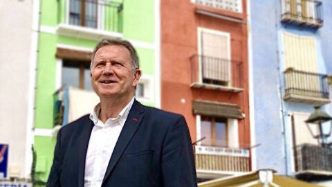 Valent&iacute;n Alcal&aacute;