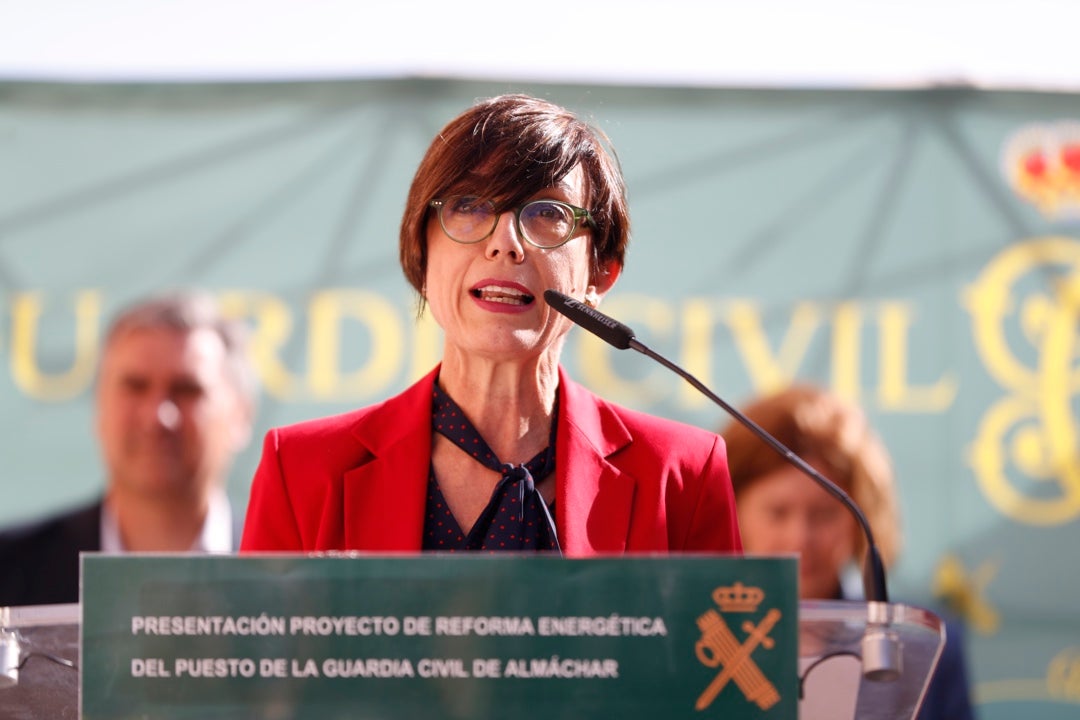 Dimite la directora de la Guardia Civil, María Gámez, por la investigación abierta en torno a la empresa de su marido Dimite la directora de la Guardia Civil, María Gámez, por la investigación abierta en torno a la empresa de su marido