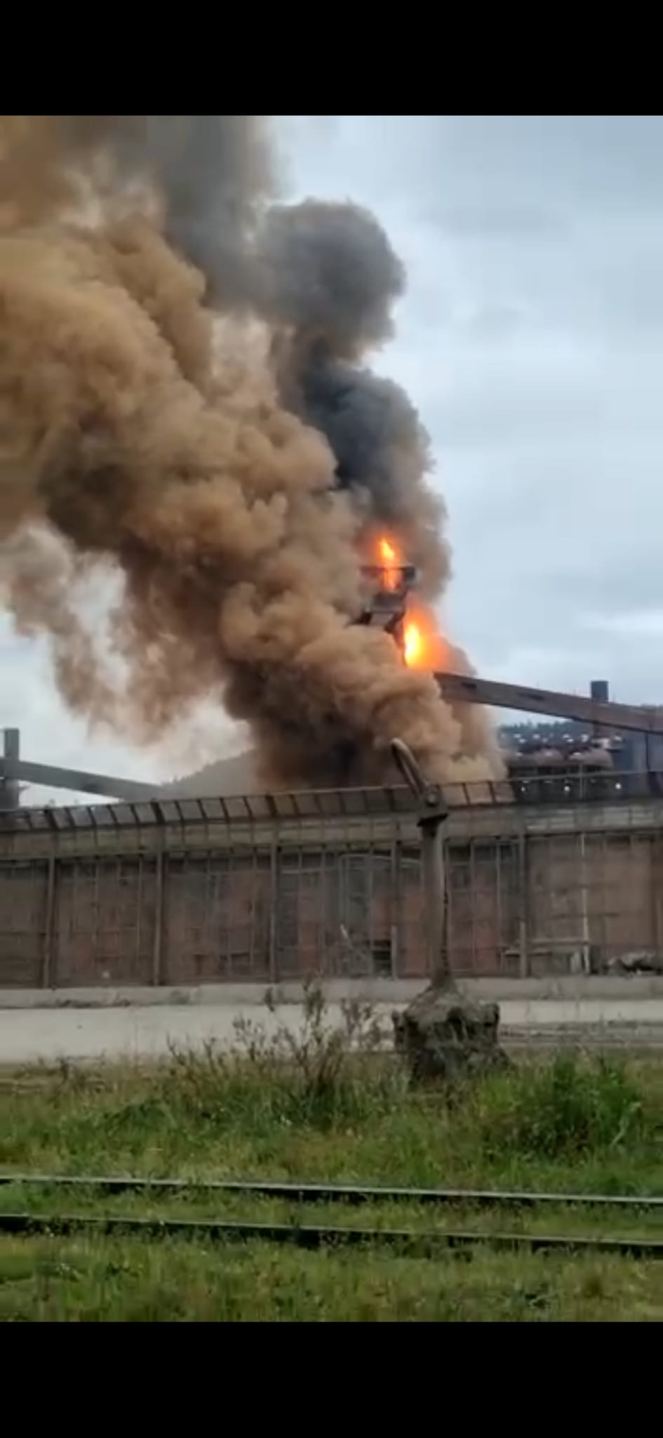 Desalojada parte de Arcelor en Gijón por un incendio Desalojada parte de Arcelor en Gijón por un incendio
