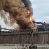 Desalojada parte de Arcelor en Gijón por un incendio 