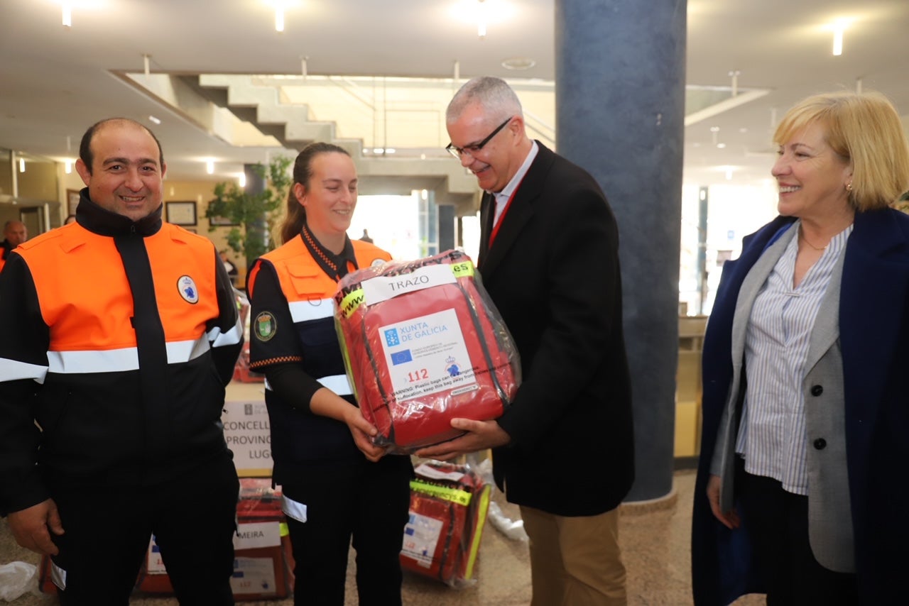 Entrega de desfribriladores a máis dun cento de concellos Entrega de desfribriladores a máis dun cento de concellos