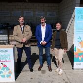 Luis Moreno (Ecolec), Roberto Cacho (concejal de Medio Ambiente) y Teresa Viu (Grhusa) han estado en la GreenWeek.
