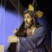 Anuncio Viacrucis de Albares. Anuncio Viacrucis de Albares.