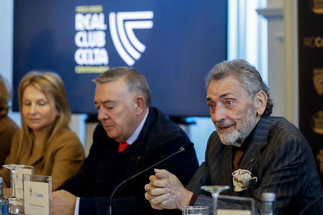 Mouriño: "No queremos vender a Veiga pero nos lo van a comprar" Mouriño: "No queremos vender a Veiga pero nos lo van a comprar"