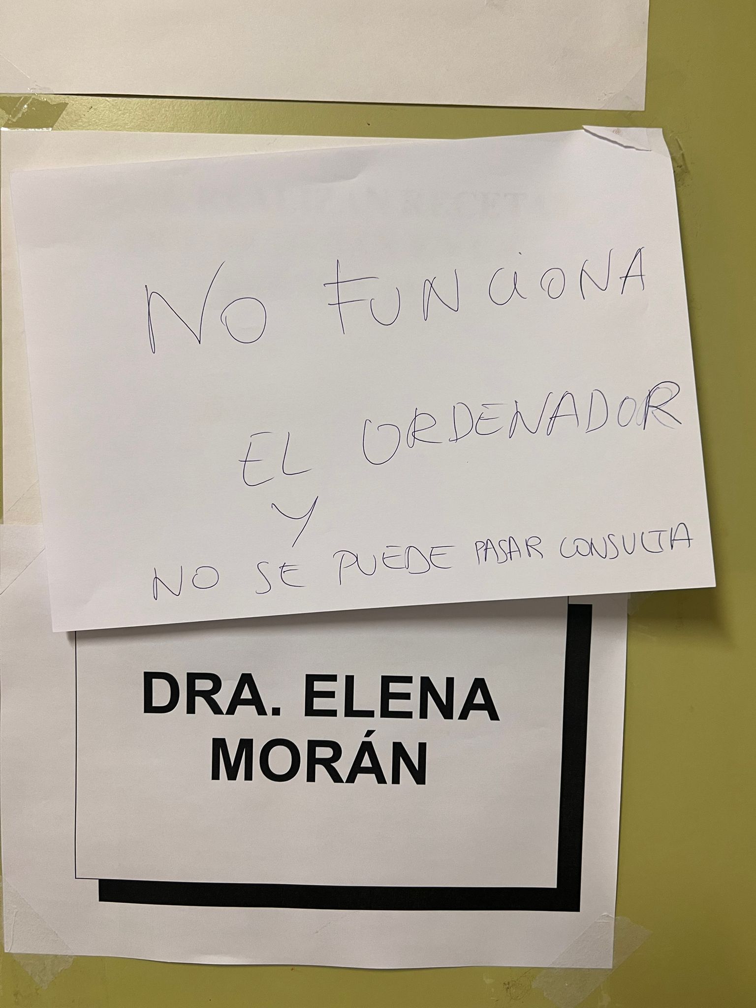 En el Centro de Salud I de Valdepeñas los pacientes de uno de los médicos llevan dos días sin ser atendidos por un problema informático En el Centro de Salud I de Valdepeñas los pacientes de uno de los médicos llevan dos días sin ser atendidos por un problema informático