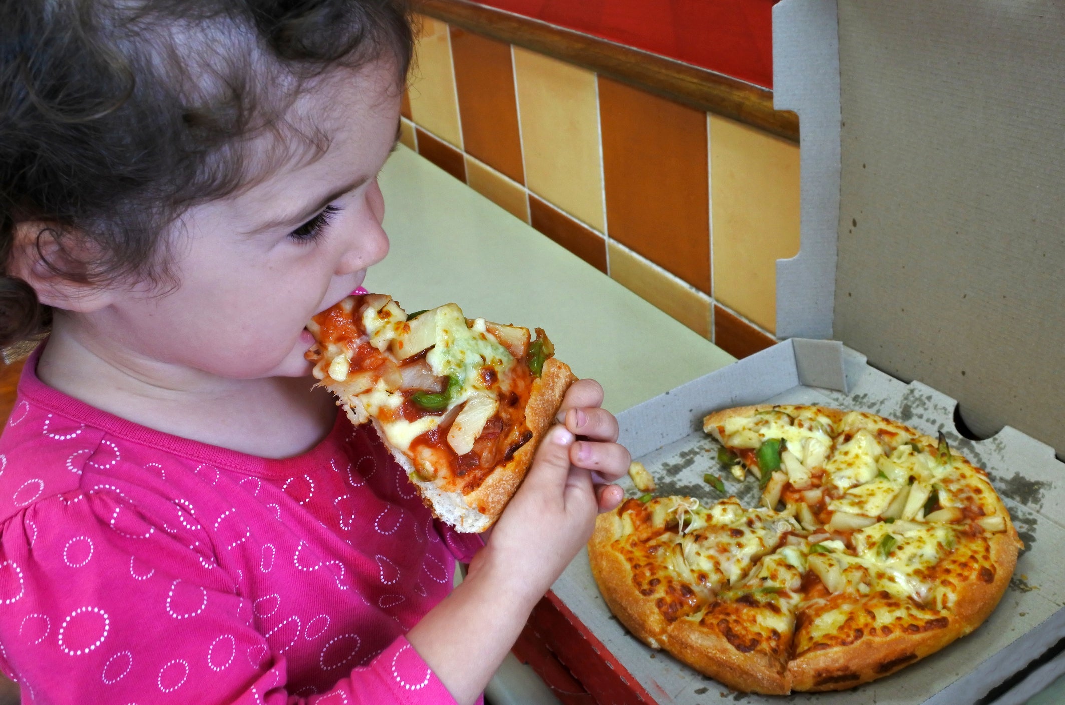 Málaga corre contra la obesidad infantil Málaga corre contra la obesidad infantil