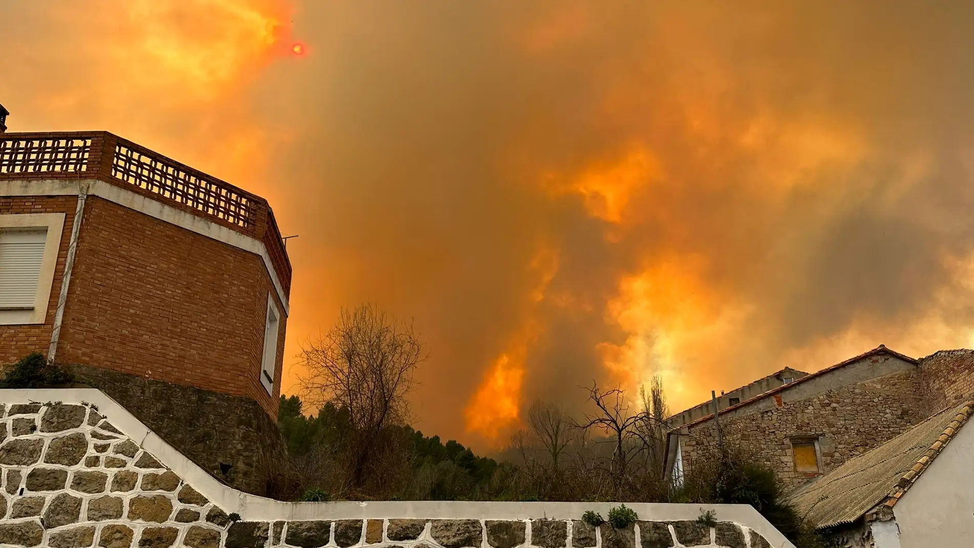 Imágenes y videos del incendio forestal en el barranco del Sentenal