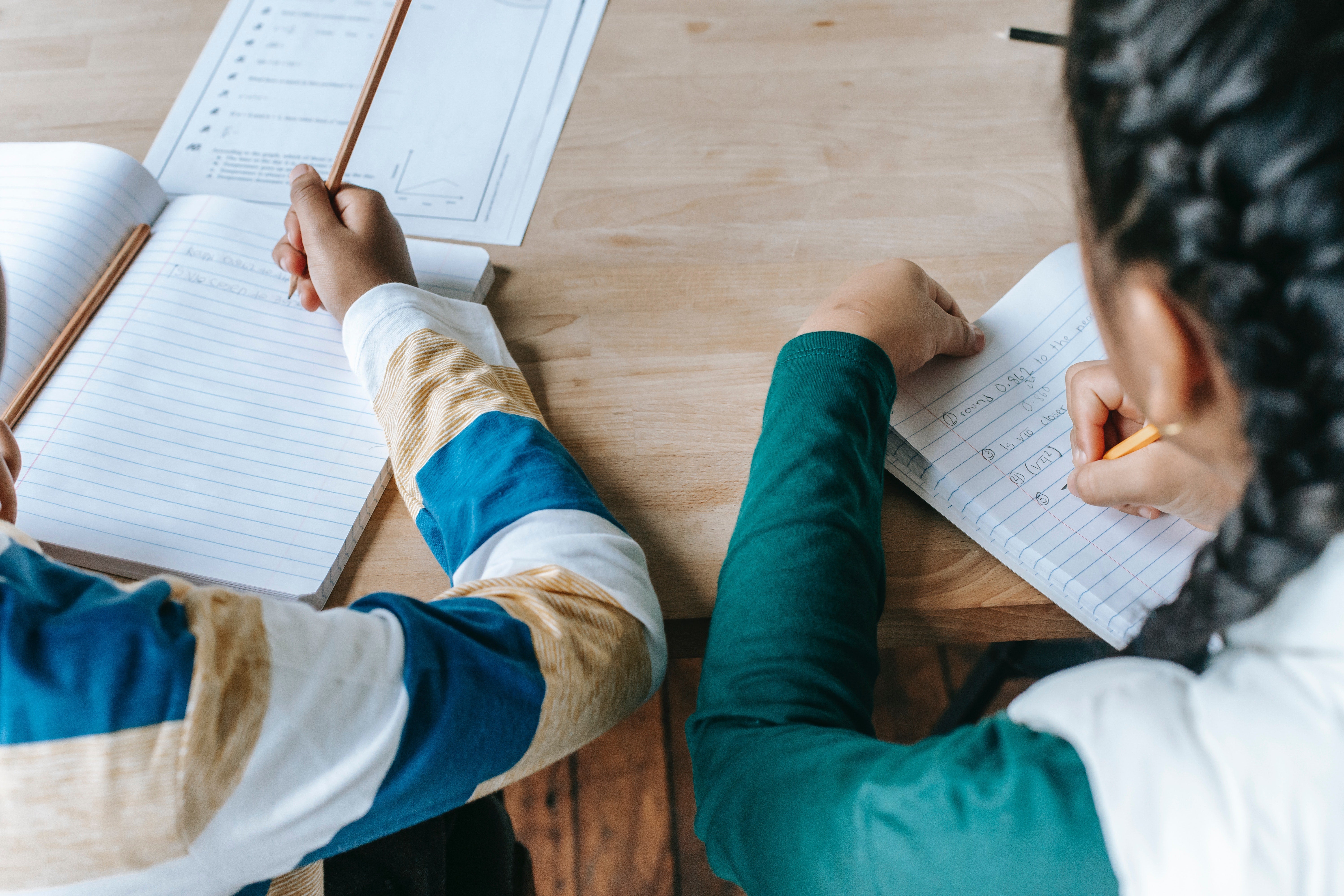 Madrid adelanta la convocatoria de becas escolares: requisitos y cuantías de las ayudas Madrid adelanta la convocatoria de becas escolares: requisitos y cuantías de las ayudas