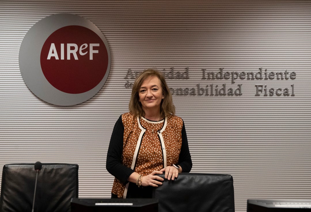 La Airef reitera que si el Gobierno quiere cumplir con Bruselas no podrá mantener la rebaja del IVA de los alimentos La Airef reitera que si el Gobierno quiere cumplir con Bruselas no podrá mantener la rebaja del IVA de los alimentos