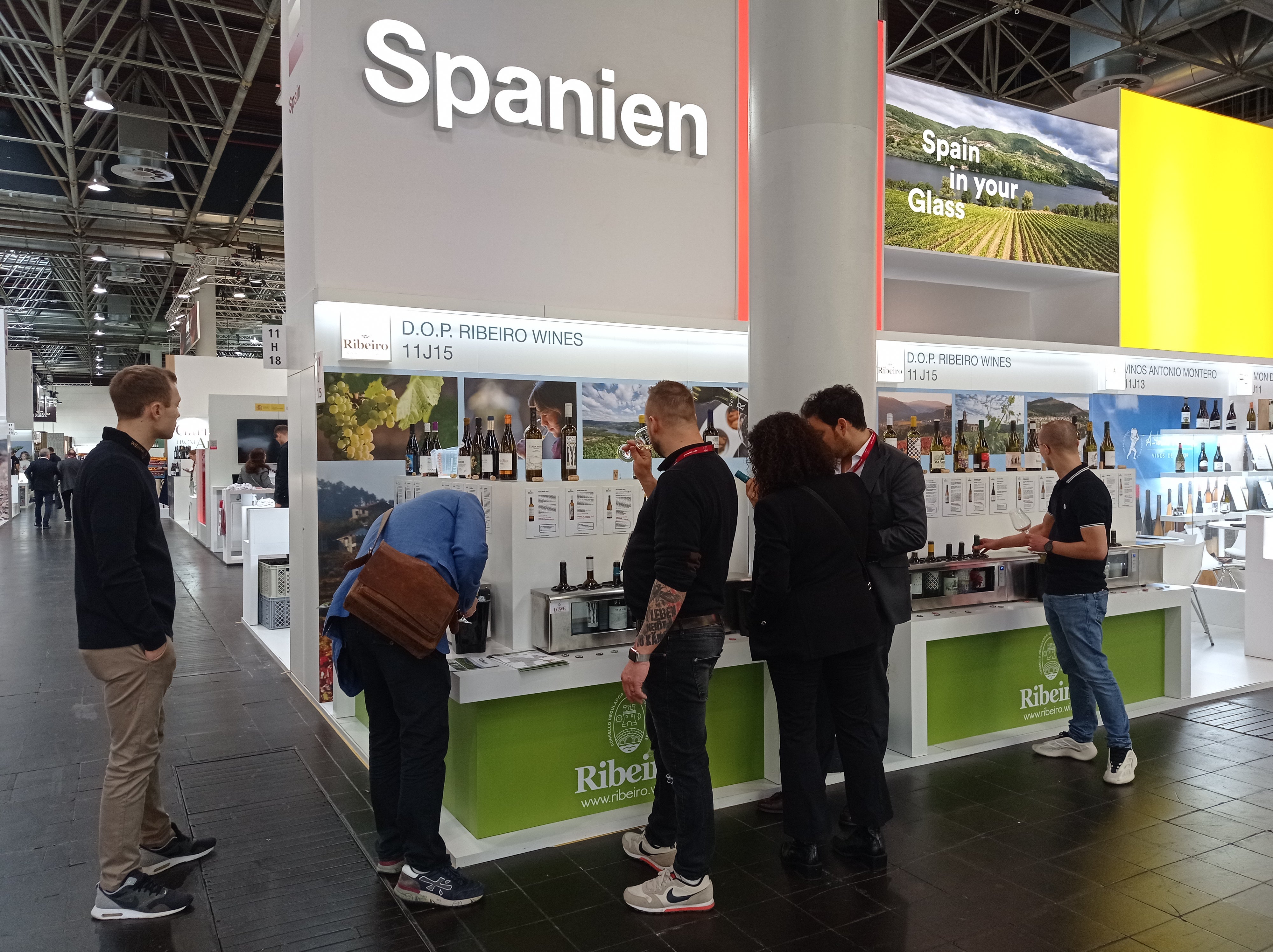 Os viños do Ribeiro triunfan na Feira de Prowein Os viños do Ribeiro triunfan na Feira de Prowein