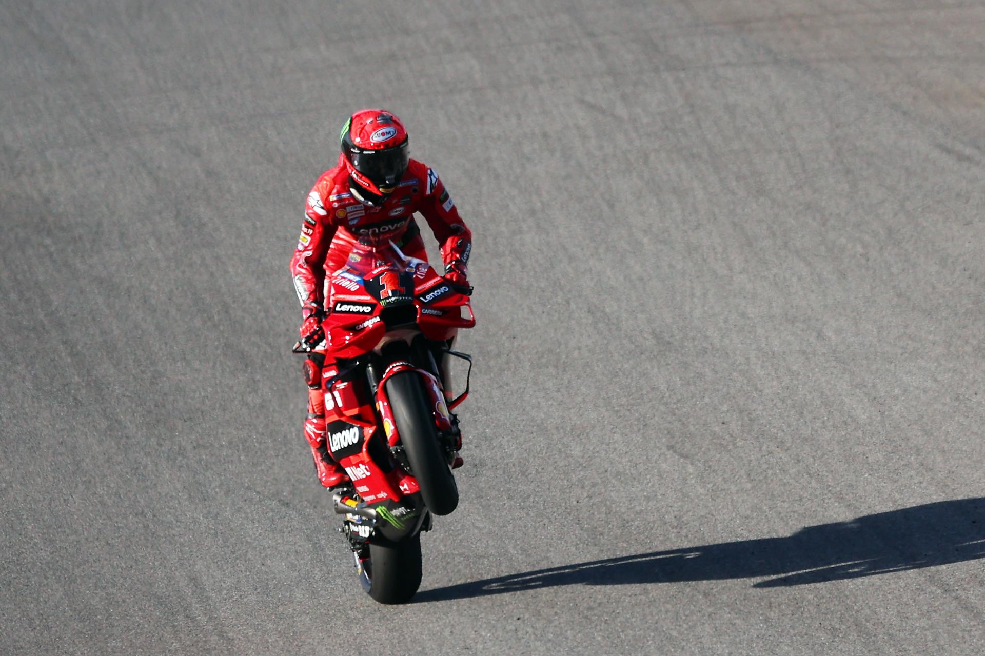 Bagnaia completa el pleno ante Maverick Viñales y Marc Márquez altera la carrera en Portimao Bagnaia completa el pleno ante Maverick Viñales y Marc Márquez altera la carrera en Portimao