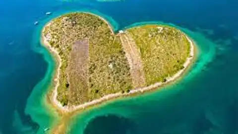 https:miviaje.com/isla-galesnjak/ https:miviaje.com/isla-galesnjak/