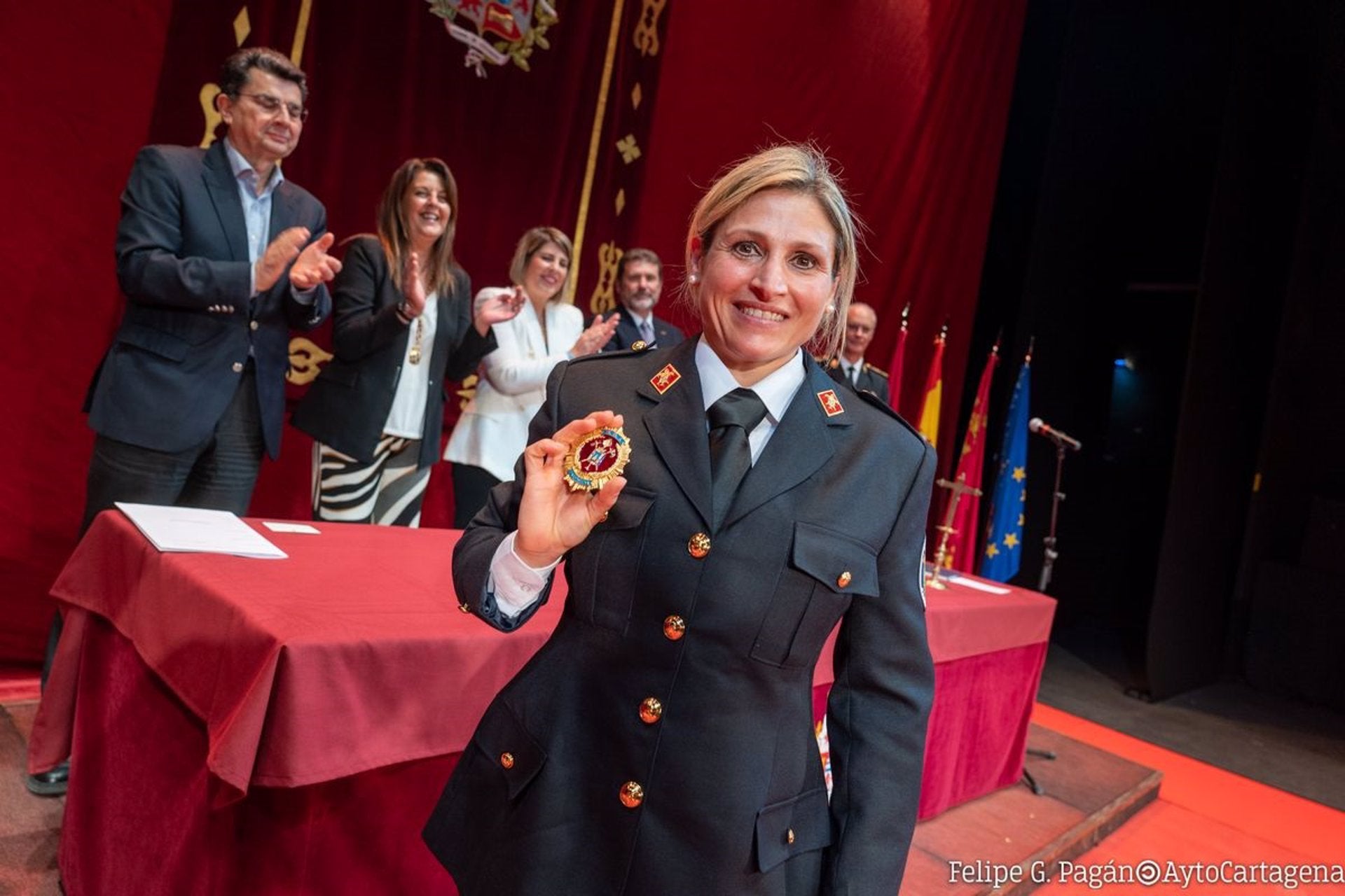 Toma posesión la primera mujer bombero de la Región Toma posesión la primera mujer bombero de la Región