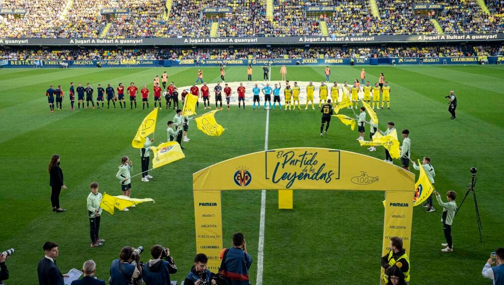 Imagen previa al partido de las leyendas