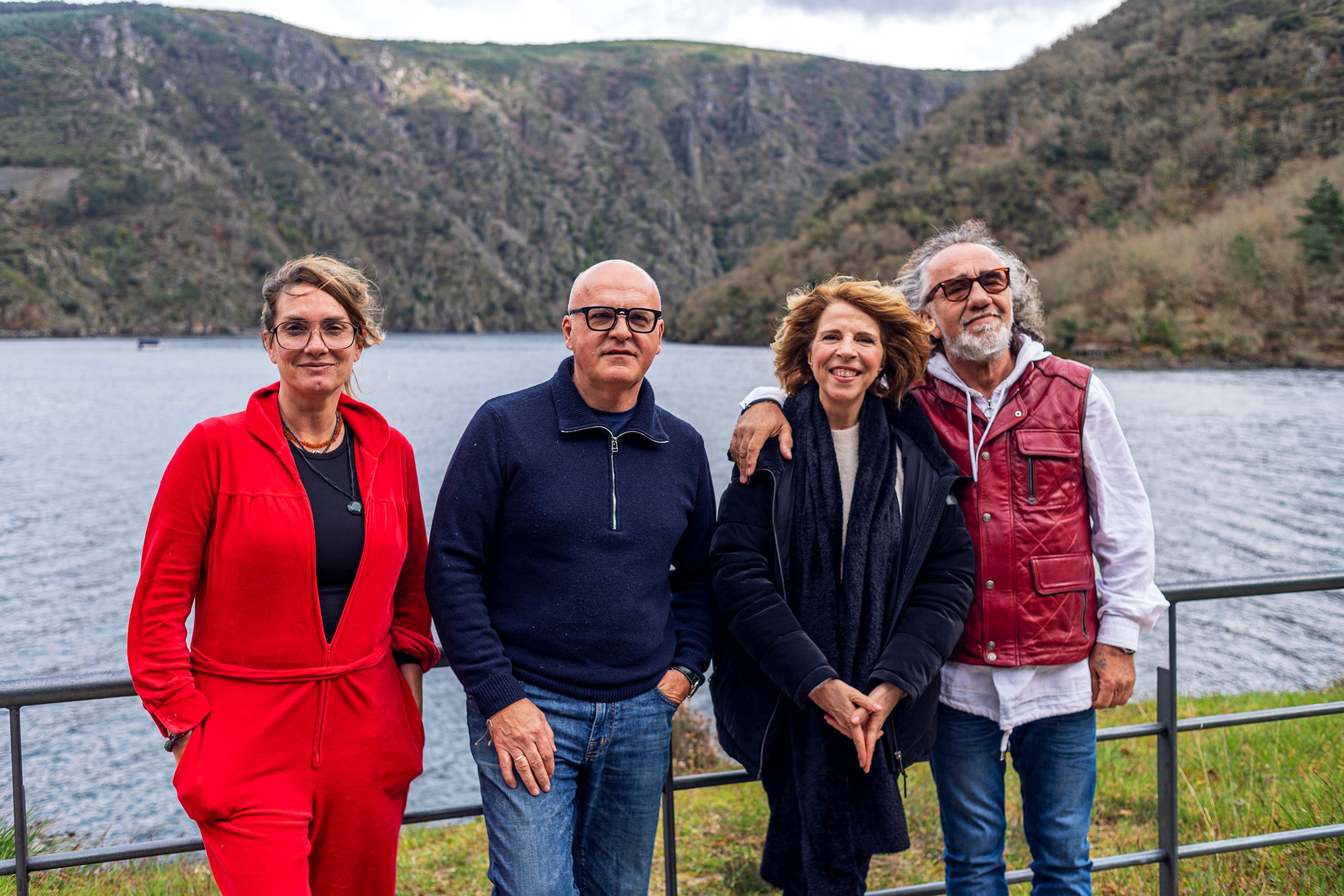 Teo Cardalda e Sole Giménez gravan o videoclip de “Agua soy” en Ourense Teo Cardalda e Sole Giménez gravan o videoclip de “Agua soy” en Ourense
