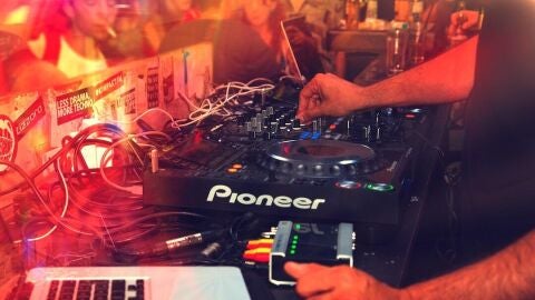 Imagen de archivo de un DJ