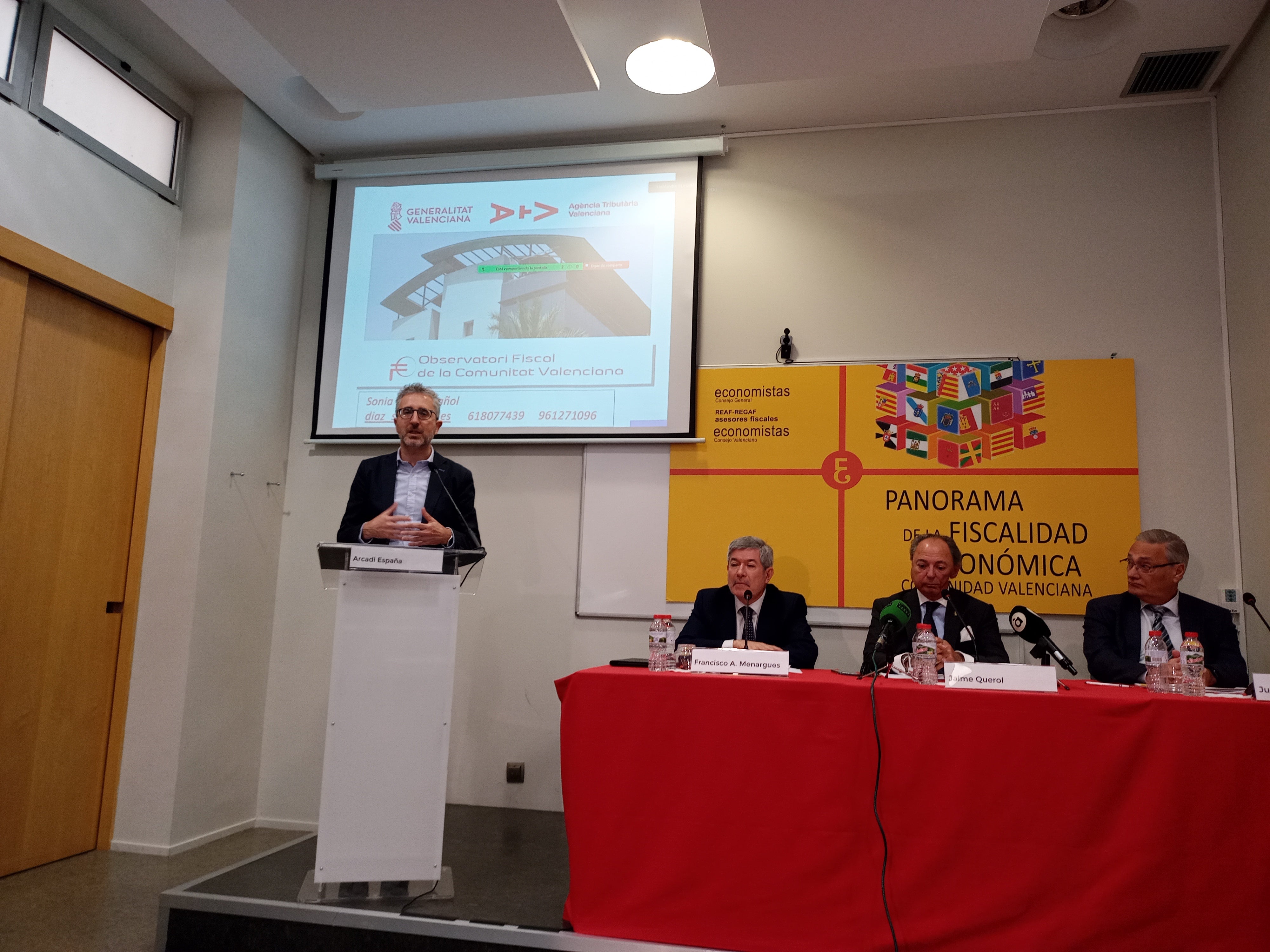 El Conseller de Hacienda y Modelo Económico, Arcadi España, defiende que no se pueden deslegitimar los impuestos El Conseller de Hacienda y Modelo Económico, Arcadi España, defiende que no se pueden deslegitimar los impuestos