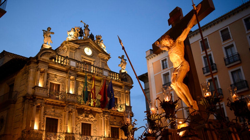 Luis Javier Fortún: "La Semana Santa de Pamplona es austera, trata de ir a lo fundamental y tiene su propia personalidad" Luis Javier Fortún: "La Semana Santa de Pamplona es austera, trata de ir a lo fundamental y tiene su propia personalidad"