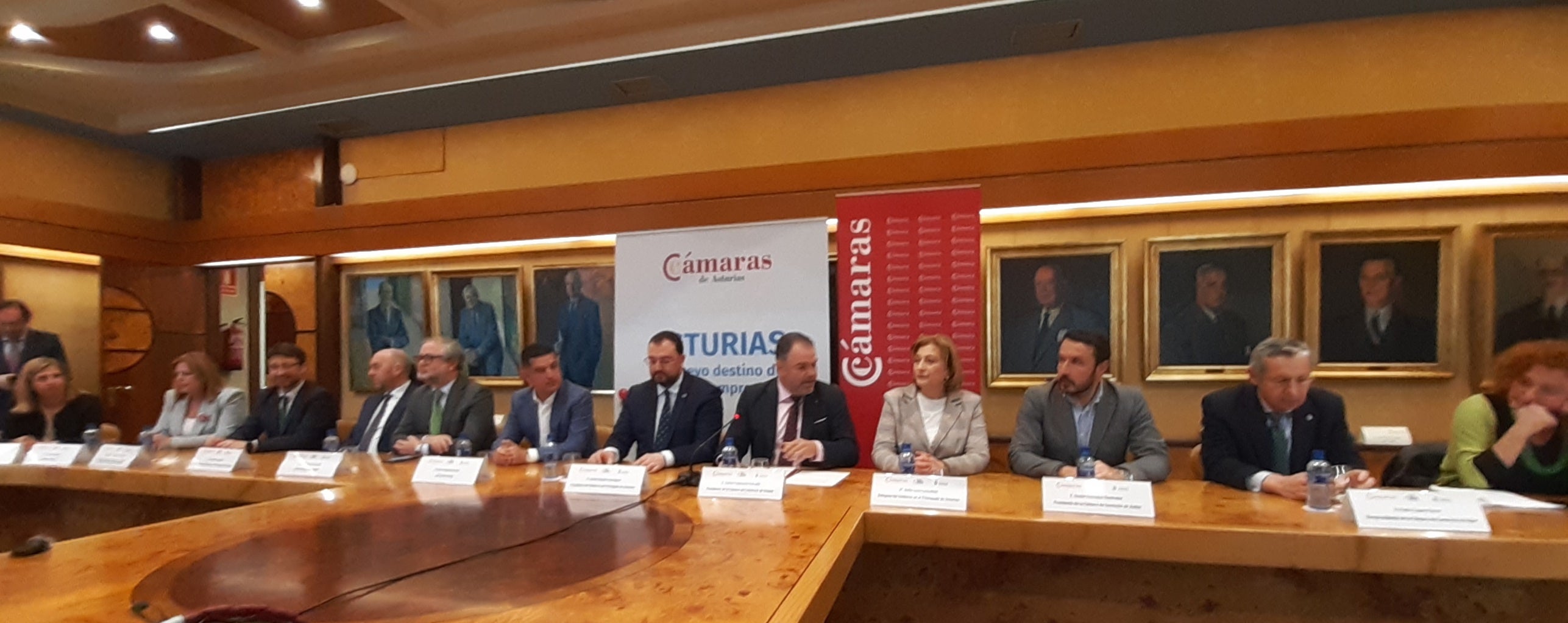 Exiom prevé fabricar 500.000 placas solares al año Exiom prevé fabricar 500.000 placas solares al año