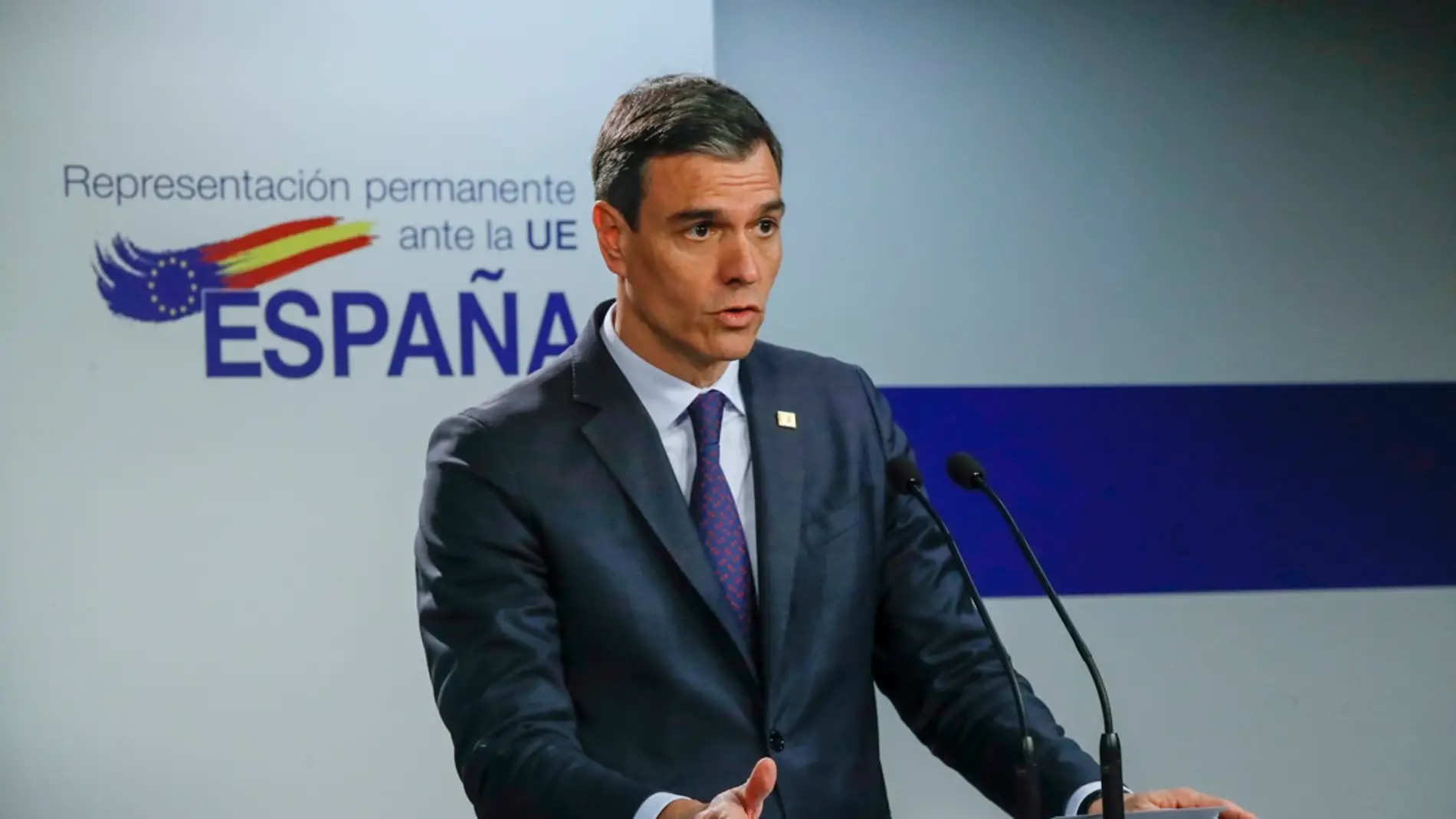 Pedro Sánchez reivindica su "paz social" frente a los "chamanes" y el "ruido" del PP