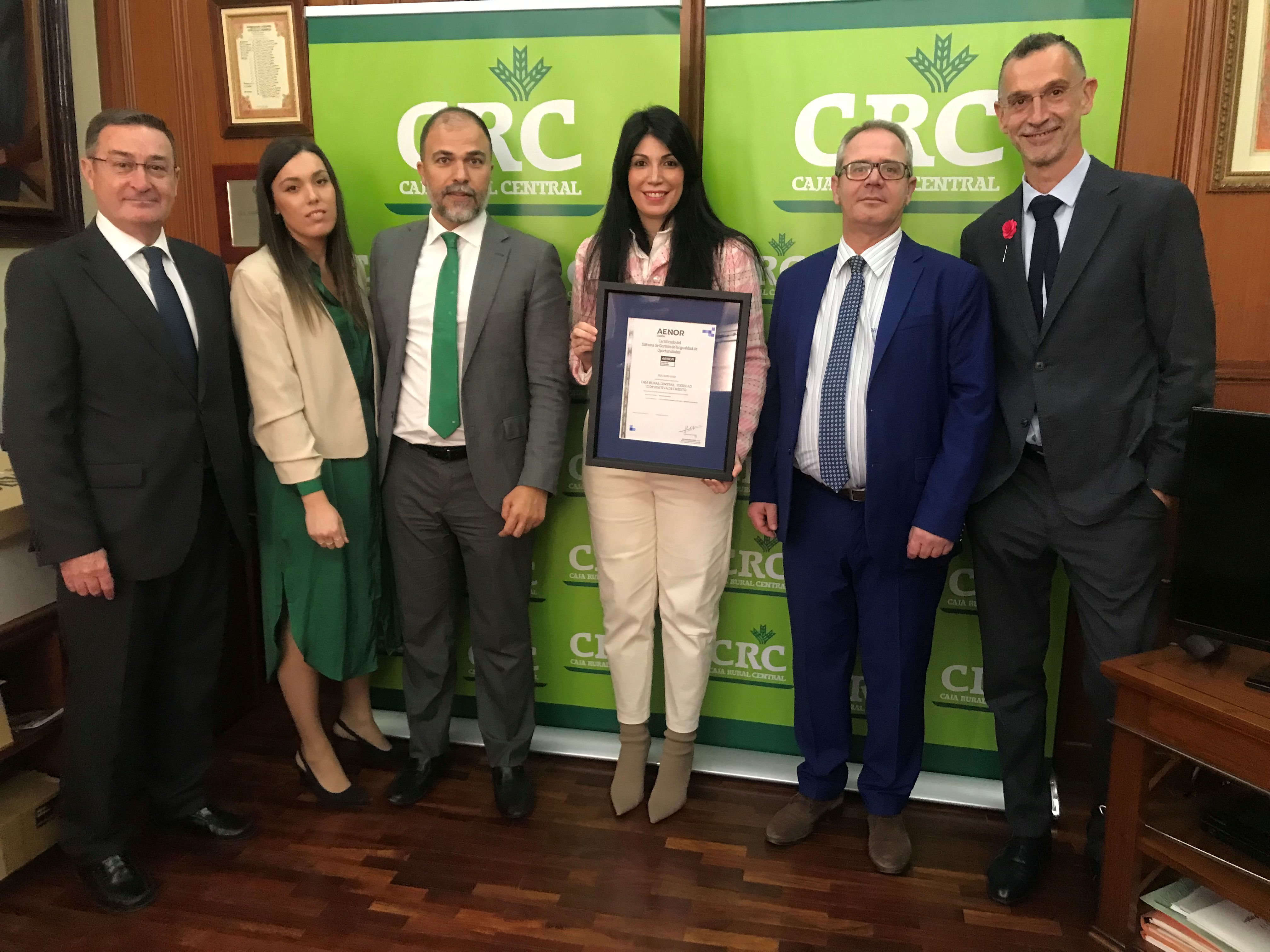 Caja Rural Central recibe los certificados AENOR de Igualdad de Género e Igualdad Retributiva Caja Rural Central recibe los certificados AENOR de Igualdad de Género e Igualdad Retributiva