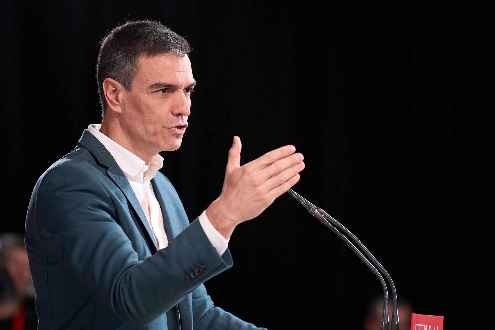 Pedro Sánchez se pronuncia sobre el conflicto entre Sumar y Podemos: "Deseo que encajen las piezas" Pedro Sánchez se pronuncia sobre el conflicto entre Sumar y Podemos: "Deseo que encajen las piezas"
