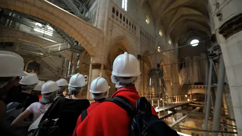 Turistas en Catedral Santa María Turistas en Catedral Santa María
