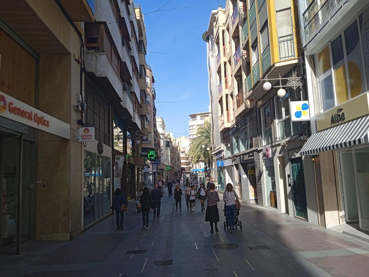 Elche, Crevillent y Santa Pola esperan un Jueves Santo con sol por la mañana y más nubes por tarde, pero sin lluvia Elche, Crevillent y Santa Pola esperan un Jueves Santo con sol por la mañana y más nubes por tarde, pero sin lluvia