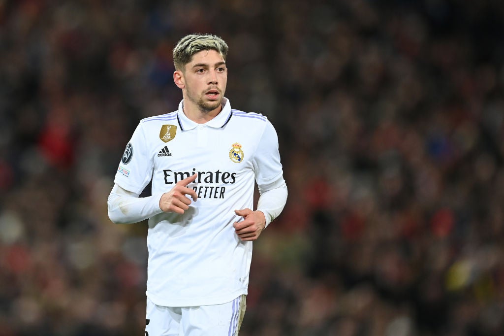 Polémica por la agresión de Fede Valverde a Álex Baena tras el partido del Real Madrid ante el Villarreal Polémica por la agresión de Fede Valverde a Álex Baena tras el partido del Real Madrid ante el Villarreal