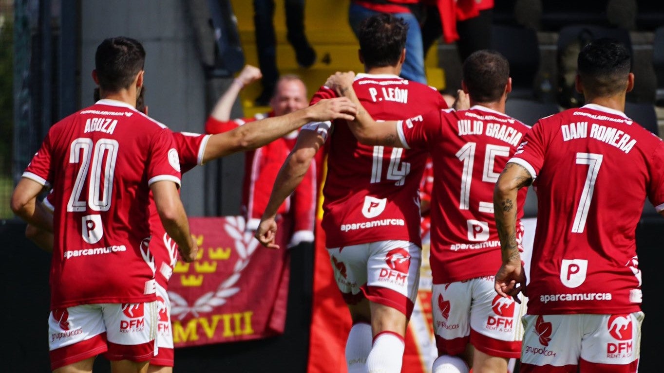 El Real Murcia se ilusiona con el tramo final El Real Murcia se ilusiona con el tramo final