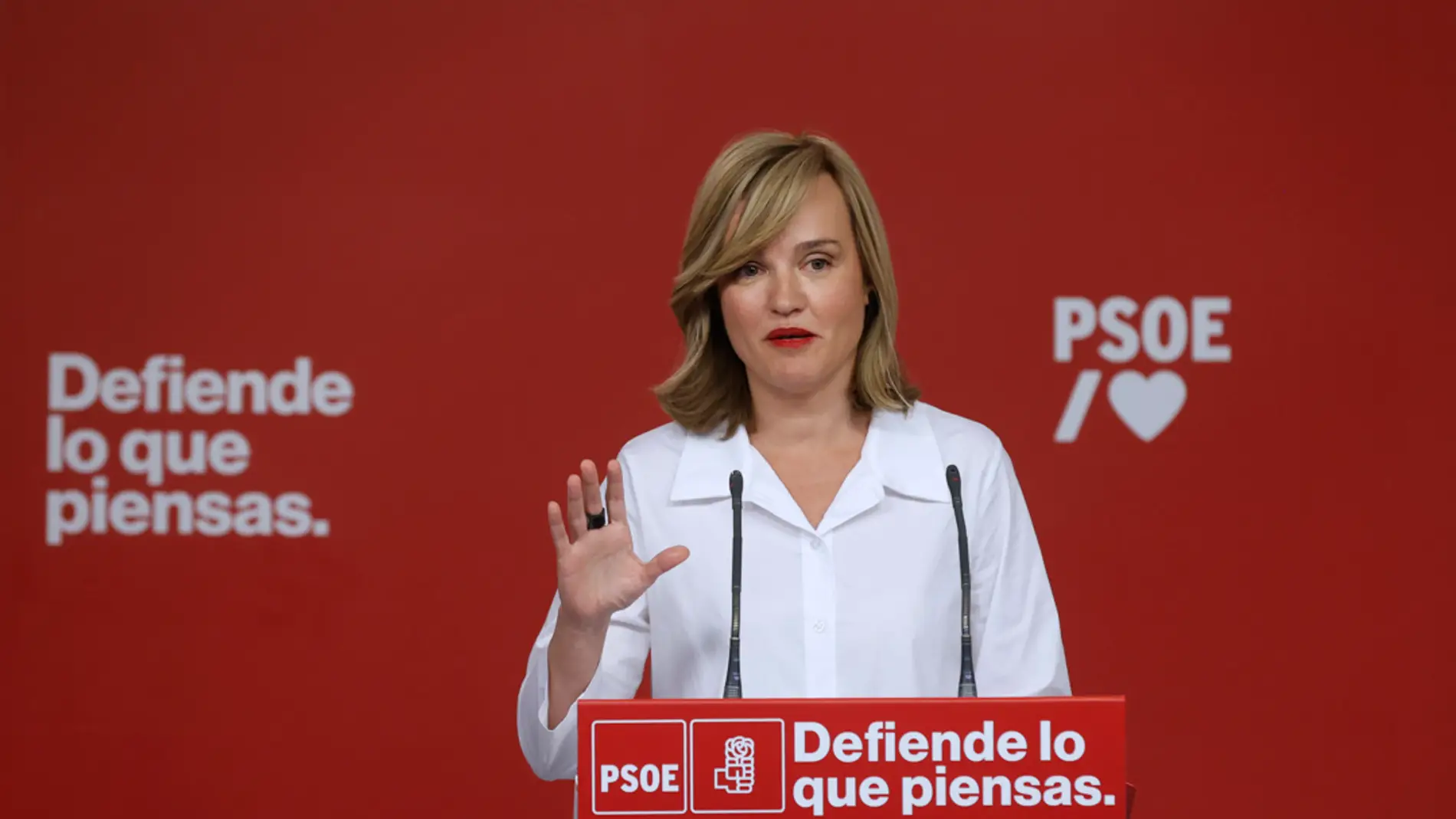 La portavoz de la Ejecutiva Federal del PSOE, Pilar Alegría, durante la rueda de prensa