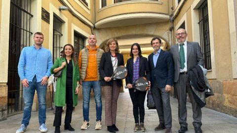 Presentaci&oacute;n de torneo solidario de p&aacute;del Oviedo
