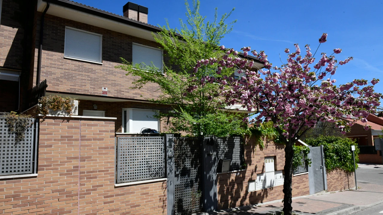 Sanidad de Madrid avanza que pasará con el trabajo del médico acusado de maltratar a sus ocho hijos en Colmenar