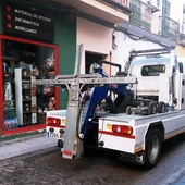 Imagen de archivo de una grúa muncipal Imagen de archivo de una grúa muncipal