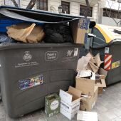 Contenedores de basura en las calles de València