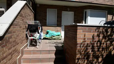 Por qué el padre acusado de maltratar a sus hijos en Colmenar puede seguir trabajando como médico Por qué el padre acusado de maltratar a sus hijos en Colmenar puede seguir trabajando como médico