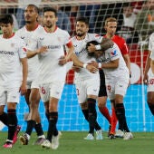 El Sevilla quiere soñar en Old Trafford