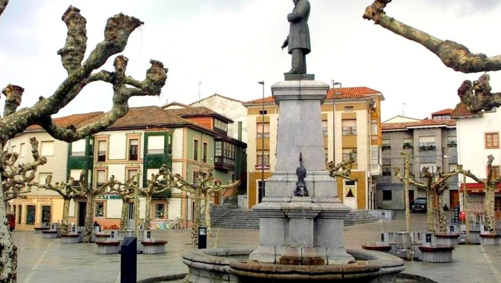 El Ayuntamiento de Llanes reunificará el mercado semanal de Posada El Ayuntamiento de Llanes reunificará el mercado semanal de Posada