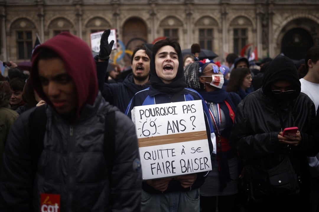 El Constitucional francés avala el retraso de la edad de jubilación impulsada por Macron El Constitucional francés avala el retraso de la edad de jubilación impulsada por Macron