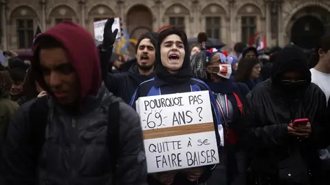 El Constitucional francés avala el retraso de la edad de jubilación impulsada por Macron El Constitucional francés avala el retraso de la edad de jubilación impulsada por Macron