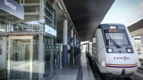 El tráfico ferroviario en la estación de Badajoz se interrumpirá desde este miércoles 19 de abril y hasta el martes 25 para completar las obras El tráfico ferroviario en la estación de Badajoz se interrumpirá desde este miércoles 19 de abril y hasta el martes 25 para completar las obras