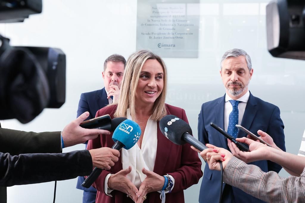 El Partido Popular recupera con mayoría absoluta el bastón de mando en Granada El Partido Popular recupera con mayoría absoluta el bastón de mando en Granada