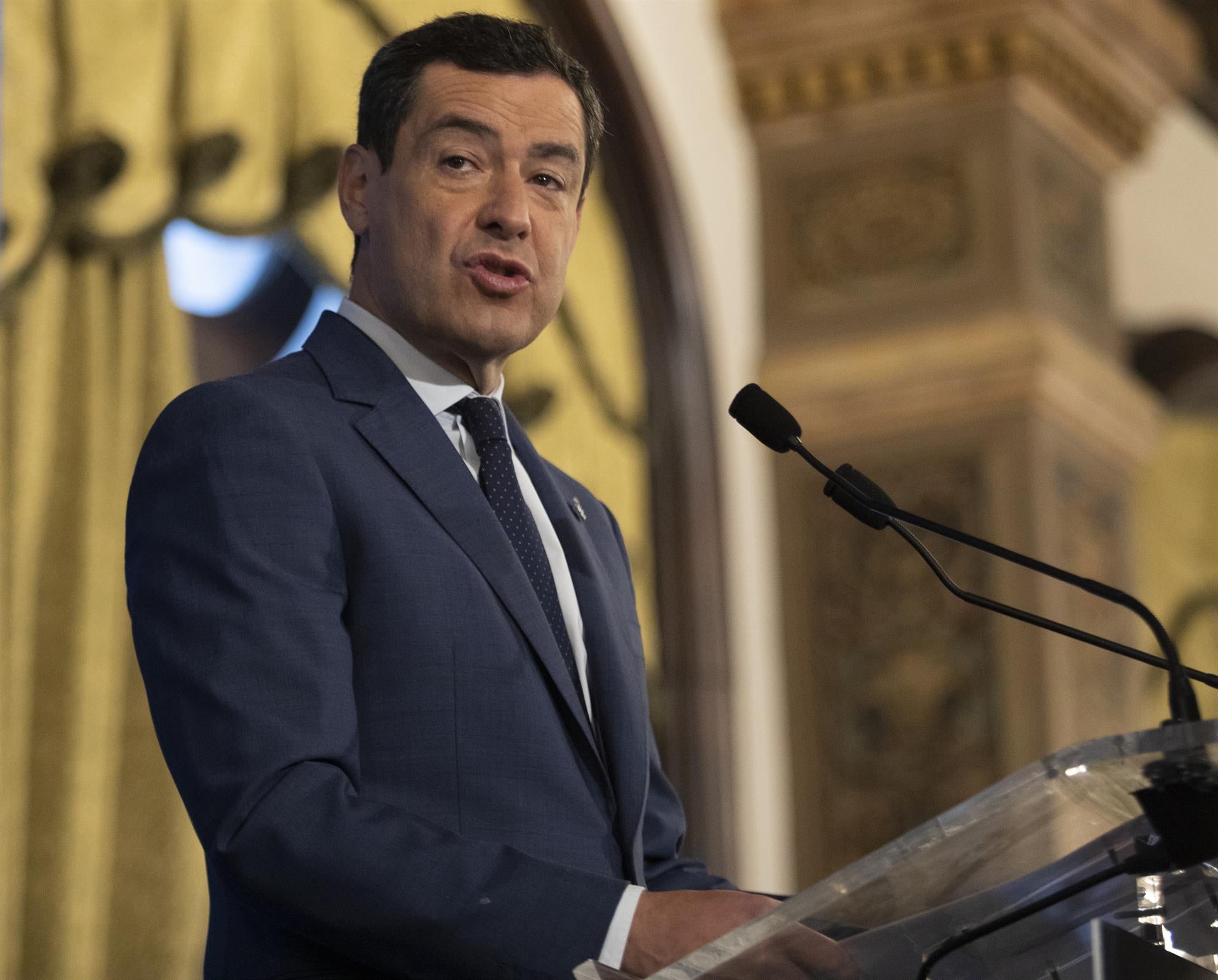 Moreno urge al Gobierno "que haga obras cerca o lejos de Doñana ante la durísima sequía" Moreno urge al Gobierno "que haga obras cerca o lejos de Doñana ante la durísima sequía"