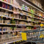 El ‘Bono Cesta de la Compra’ de la Comunidad Valenciana permitirá comprar productos de primera necesidad a aquellas personas que lo pidan y cumplan ciertos requisitos El ‘Bono Cesta de la Compra’ de la Comunidad Valenciana permitirá comprar productos de primera necesidad a aquellas personas que lo pidan y cumplan ciertos requisitos
