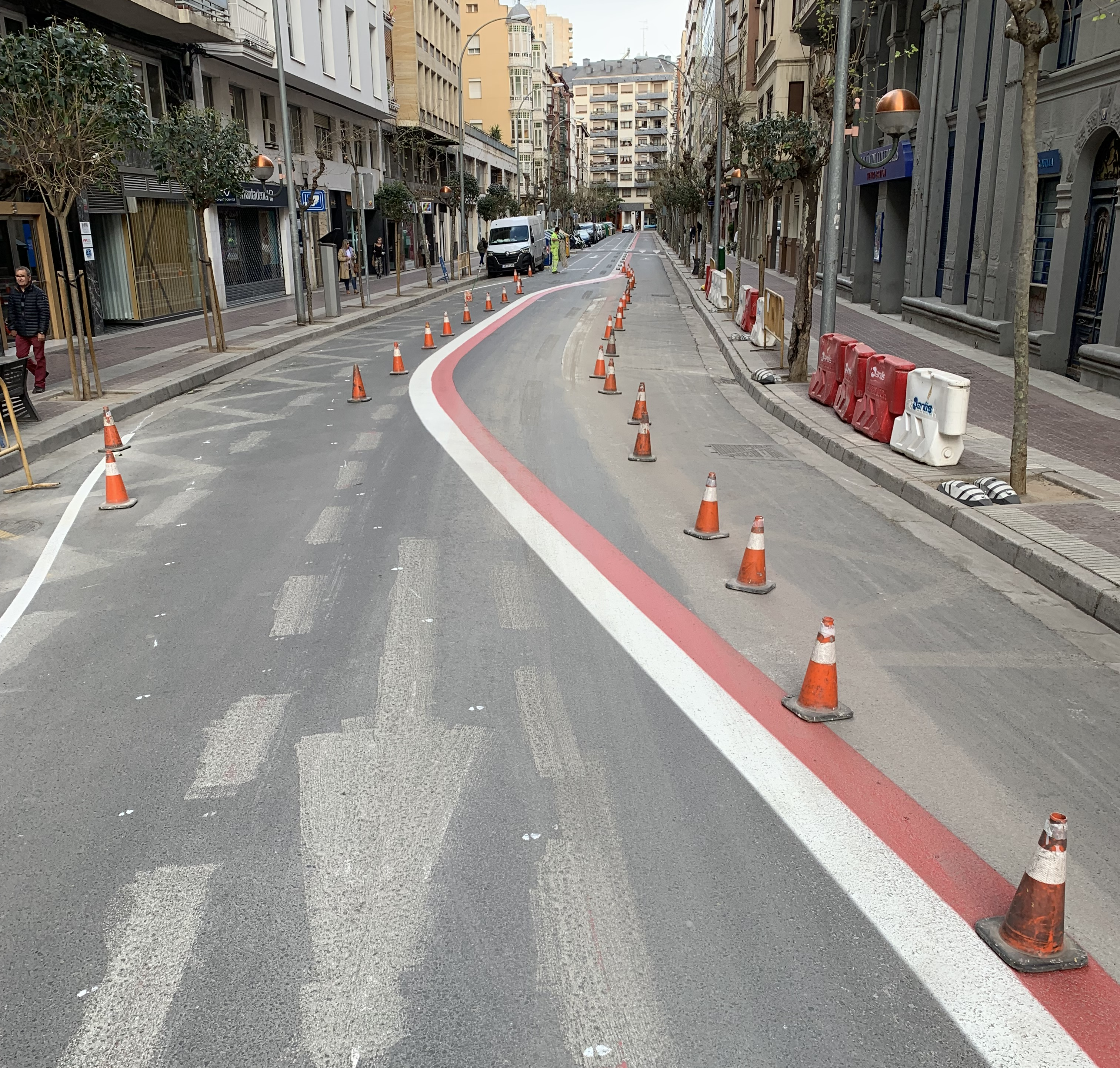 "Es una información completamente falsa", Iglesias rechaza el artículo sobre la eliminación del carril bici en Logroño "Es una información completamente falsa", Iglesias rechaza el artículo sobre la eliminación del carril bici en Logroño